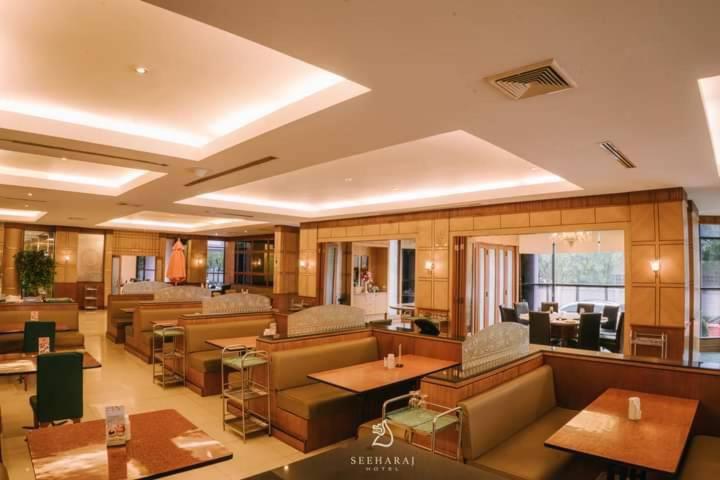 Seeharaj Hotel Uttaradit Exterior foto