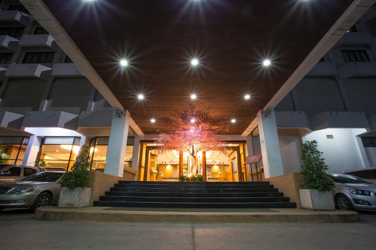 Seeharaj Hotel Uttaradit Exterior foto